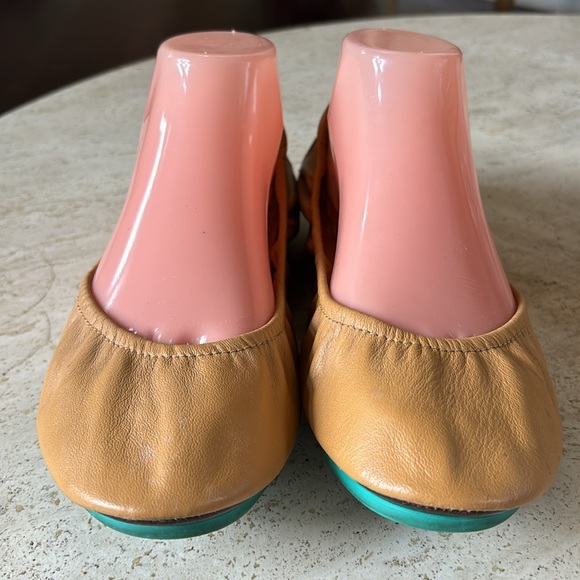 Camel Tieks Great Condition size 10 Tons of Wear to go… - Picture 3 of 6